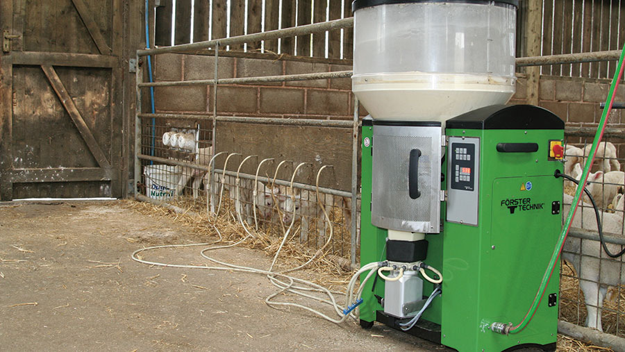 2-Volac-Eco-Feeder-c-no-credit